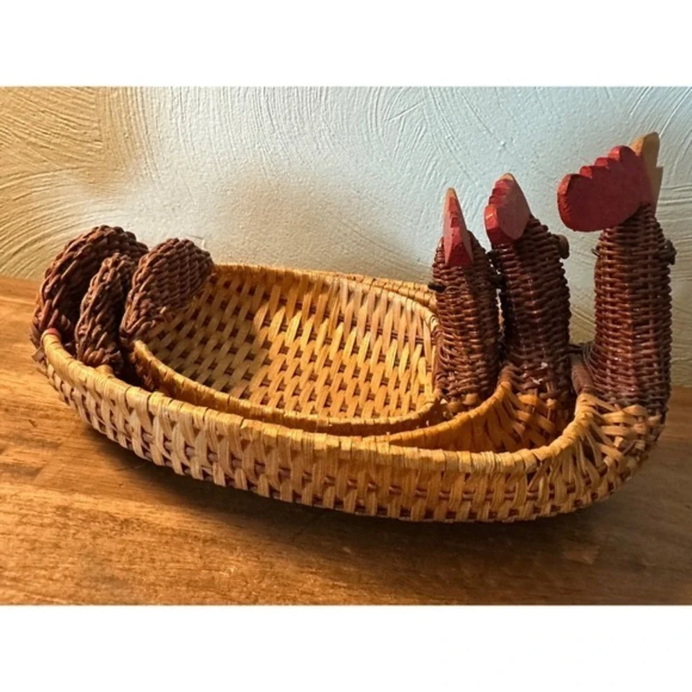 Cottage Core Nesting Rooster Baskets,‎ Vintage